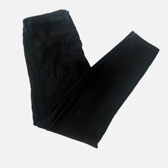 GOOD AMERICAN JEANS IN BLACK **PLUS SIZE** LOTS OF STRETCH - Picture 7 of 8